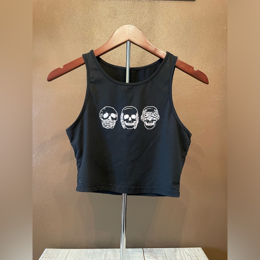 SHEIN Black Triple Skull Crop Top